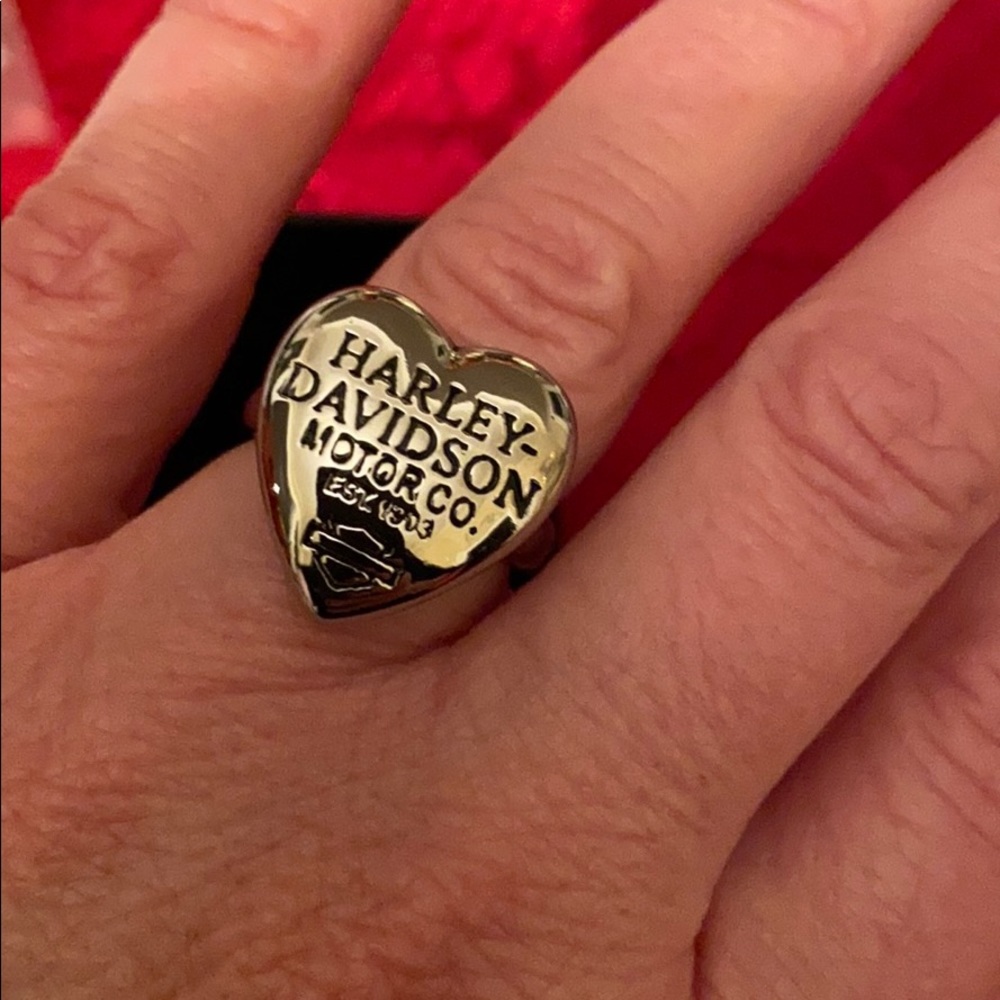 -women’s HD Heart Ring - Picture 2 of 3